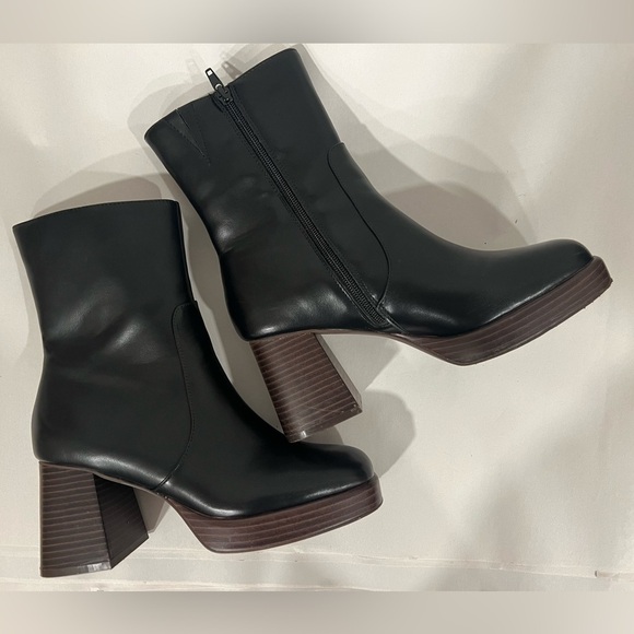 BP Keyla Platform Brown Faux Suede Chunky Bootie - Picture 2 of 13